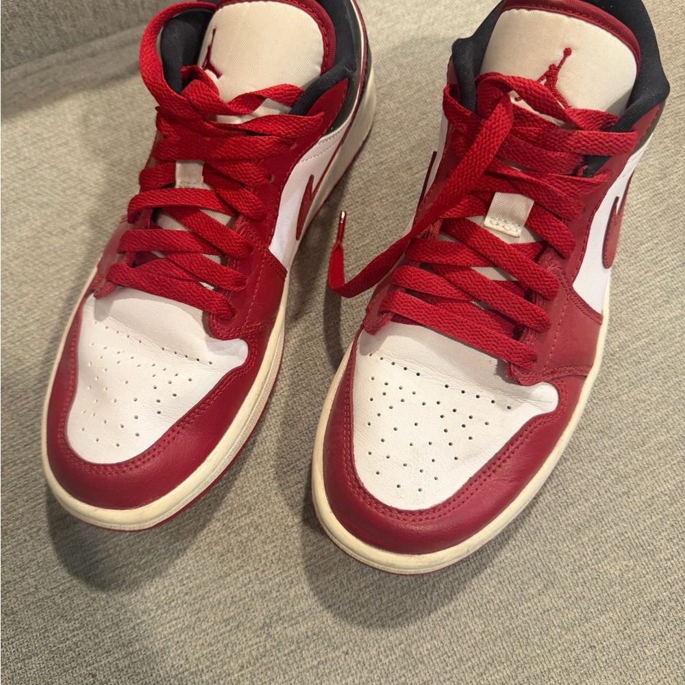 Nike Women's Air Jordan 1 Red and White Sneakers - Picture 2 of 5